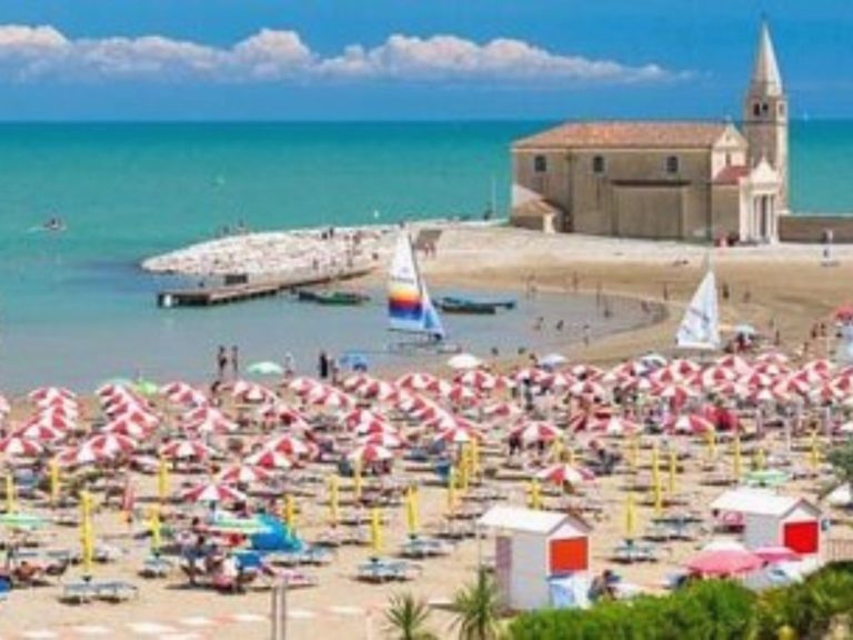 B. Italie | Vacances En Famille : 15 Plages Idéales En Italie