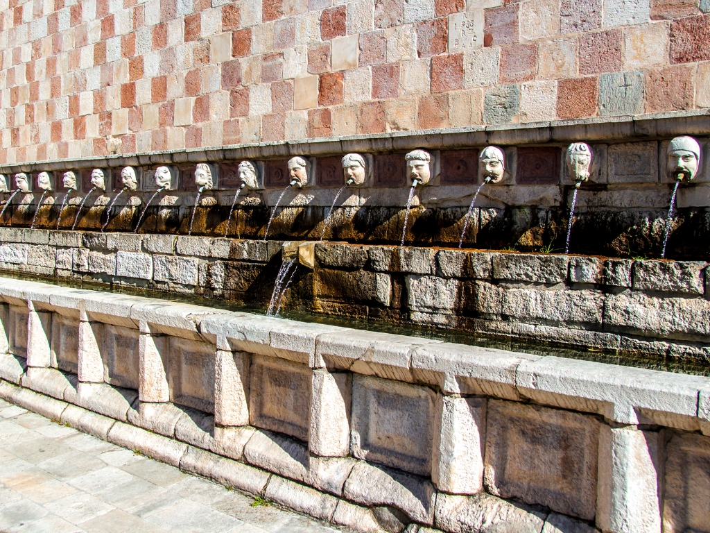 Fontaine des 99 Cannelle_L'Aquila